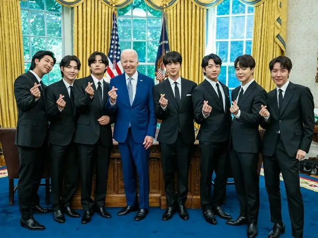 BTS, foto peringatan dengan Presiden AS Joe Biden. ..