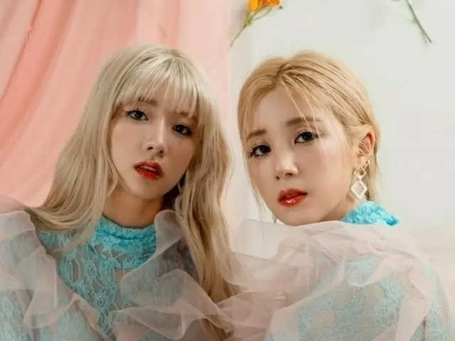 Grup Apink Park Cho Rong & Yoon Bomi "CHOBOM", foto konsep seperti anak kembar m