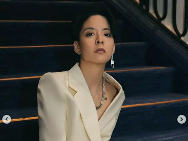 Amber (f(x)), staying in Paris for Givenchy's 2023 S/S show. . .