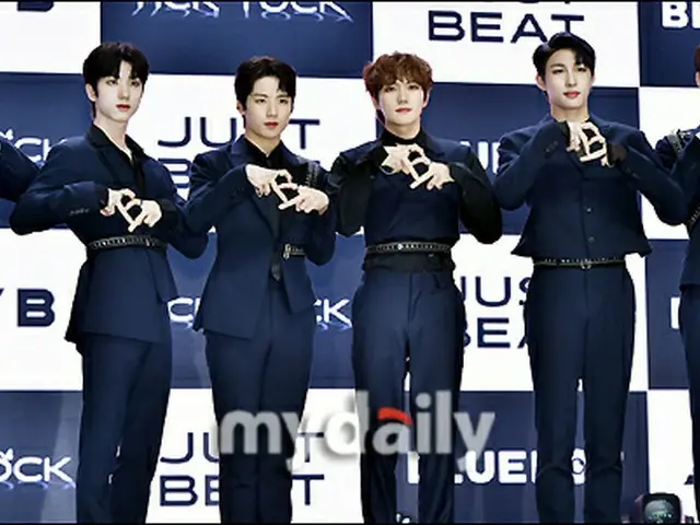 'JUST B' mengubah waktu showcase 'OMEGA X' yang disinkronkan dengan debutnya. . 