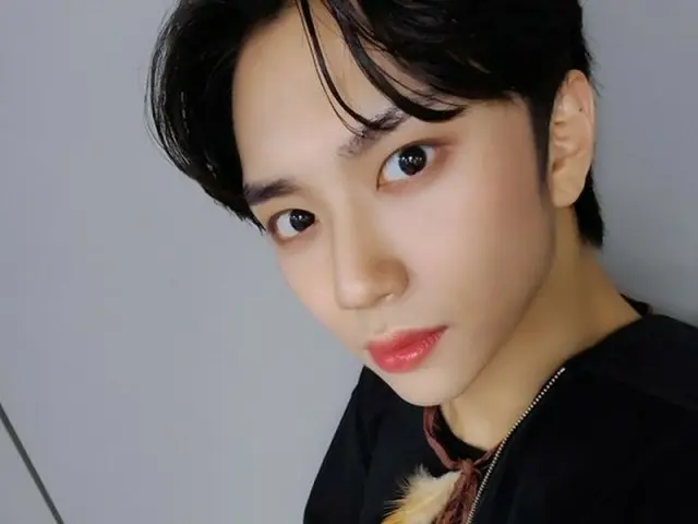 Hohyun anggota "TRCNG" mendaftar wajib militer hari ini (17/11). .