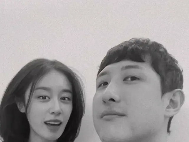 Dilaporkan bahwa IU akan menyanyikan lagu ucapan selamat di pernikahan Jiyeon "T