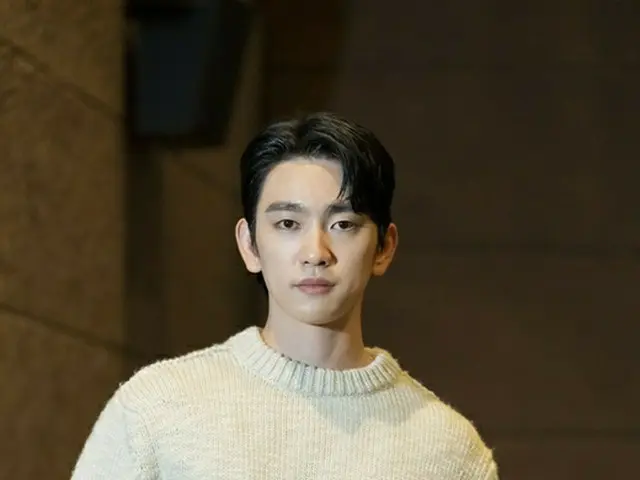 Jinyoung akan merilis album solonya "Chapter 0: WITH" pada 18/1. .