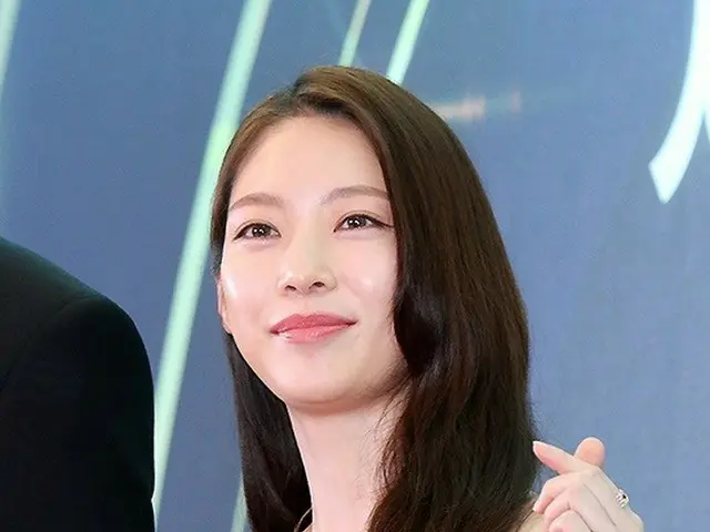 Aktris Gong Seung-yeon muncul di karpet merah "Penghargaan Musik Seoul ke-32". .