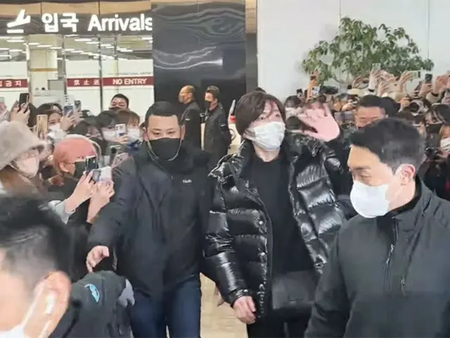 "Naniwa Danshi" Shunsuke Michieda baru saja tiba di bandara @gimpointernational.