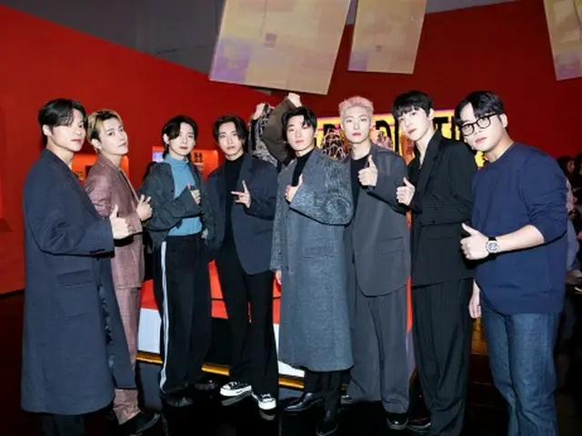 ATEEZ visited the exhibition ”Hanryu! Korean Wave” at the request of theVictoria and Albert Museum.