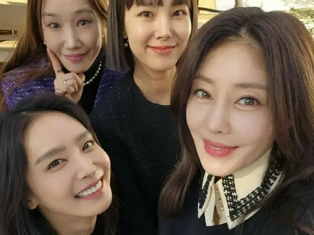 Mantan anggota "JEWELRY", Lee Ji Hyun membantah "dugaan intimidasi Cho Min Na" d