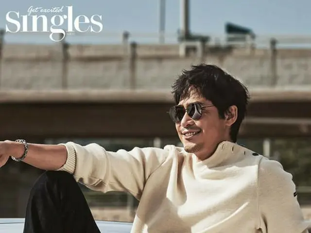 Actor Kang Ji Hwan, released pictures. Magazine ”Singles”.