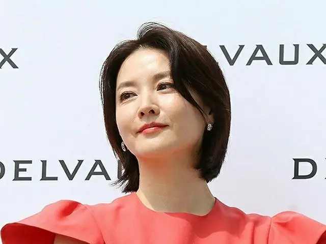 Actress Lee Youg Ae attended a photo event of luxury leather goods brandDELVAUX. Apgujeong Galleria