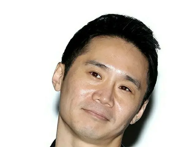 Aktor yang terlalu mirip Kim Dae Gun (kiri) dan Lim Cheol Soo merilis dua foto. 
