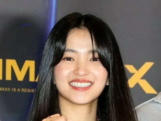 Aktris Kim Tae-ri direkrut sebagai donasi bakat untuk menerjemahkan subtitle unt