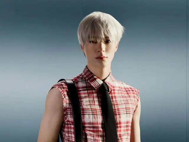 "NCT" JENO, duta pakaian pria global Ferragamo. .