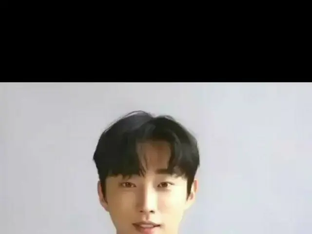 JINYOUNG, video wawancara diposting @DAZED KOREA. .