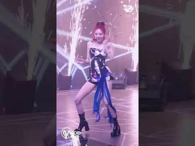 ITZY Yuna TAK SENTUH_ _ MAMPU SENDIRI Lebih banyak dari #M2? :D Facebook: X: Ins