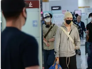 Stray Kids kembali ke rumah pada sore hari di Bandara Internasional @ Gimpoke-29.
