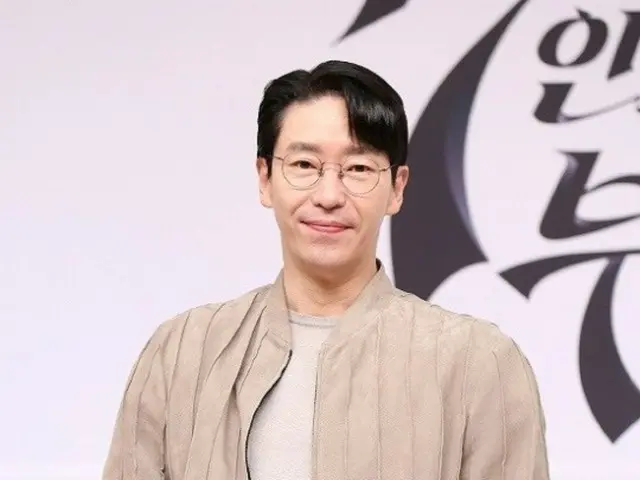 Aktor Um KiJoon, yang membintangi serial ”Penthouse” dan ”Escape of the Seven”,mengumumkan bahwa ia akan menikahi wanita non-selebriti pada bulan Desembertahun ini.