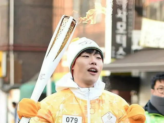 Actor Ryu Jun Yeol, appeared as a torch runner for the 2018 Pyeongchang WinterOlympics! With the tor