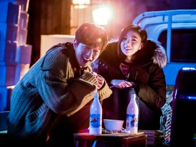 Actor Yoo Seung Ho and actress SooBin, MBC TV Series ”Not a Robot” Behind thescenes photo released.