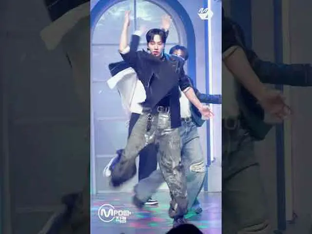 Highlights_Ringkasan video penggemar berdurasi 40 detik tentang "Chains" Lebih b