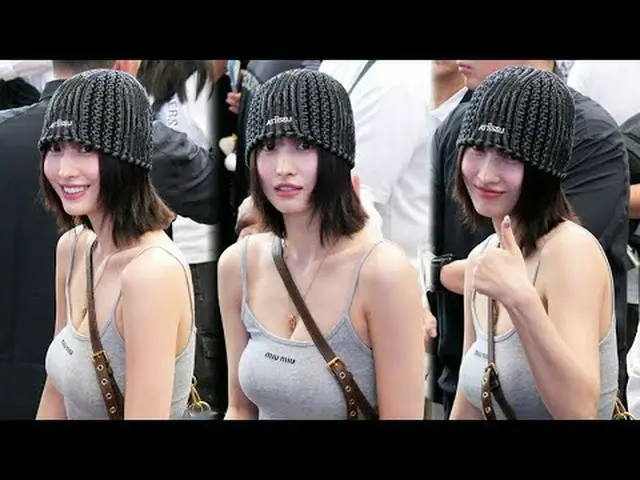 2507125 TWICE_ _ 'THIS IS FOR' Tur Dunia Konser Keberangkatan Bandara Foto Pengg