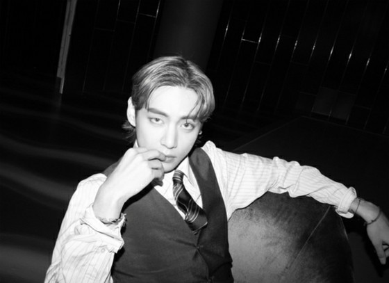 "BTS" V, "paling tampan di dunia" sangat mencolok ... Foto hitam putih juga kompatibel