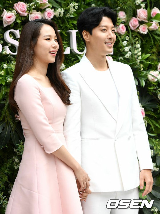 [Resmi] Aktor Lee Dong Gun, perceraian dengan aktris Cho Youn Hee "Saya minta maaf atas keputusan khawatir saya,"
