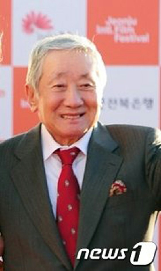 Aktor "ayah nasional" Son Jae-ho meninggal karena sakit hari ini (11/7) ... Muncul di film seperti "Recollection of Murder"