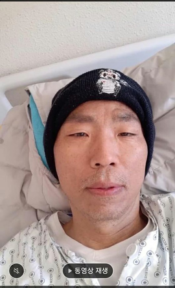Kim Chormin, yang berjuang melawan kanker paru-paru, sedang dalam perjalanan terakhirnya menjelang perawatan obat anti-kanker ... "Bertahan sampai akhir"