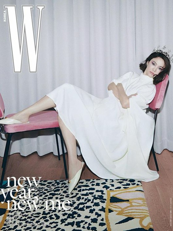 Aktris Song Hye Kyo, lebih mempesona dari perhiasan ... karisma yang anggun