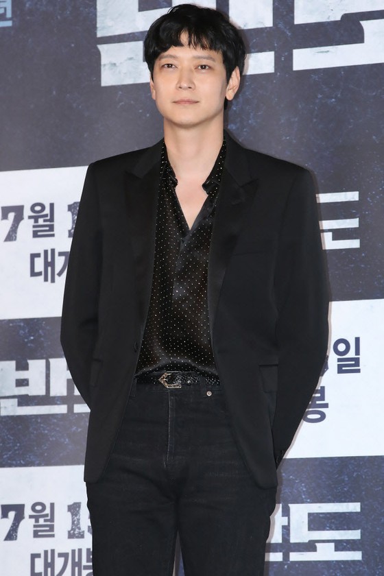 Aktor Gang Dong Won Membintangi "Accident" Versi Korea? Kantor "Positif dalam pertimbangan"