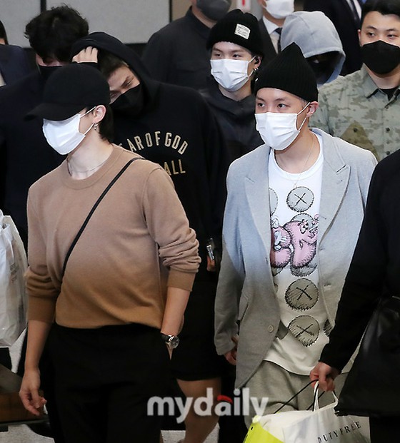 [Foto] "BTS" kembali ke Bandara Internasional Incheon dari New York setelah pidato di Majelis Umum PBB