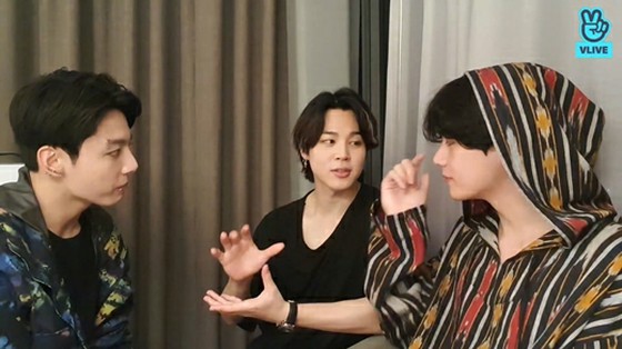 "BTS" V muncul di V LIVE setelah konser ... JUNG KOOK "Aku pikir aku sedang berbaikan" dan dikagumi tanpa riasan