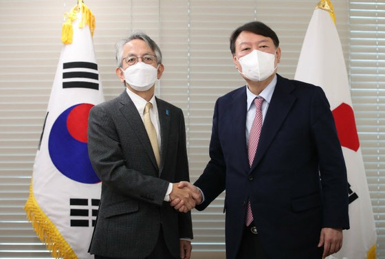 Bertemu dengan kandidat oposisi Korea Yoon Seok-you, duta besar Jepang "Jika hubungan Jepang-Korea Selatan membaik, 450.000 warga Korea yang tinggal di Jepang akan tenang."
