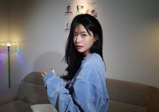 Aktris Kwon Nara (sebelumnya HELLOVENUS) melaporkan situasi terbaru dengan warna yang sangat memuaskan