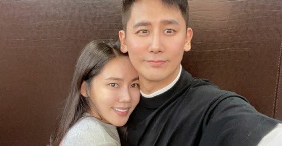 “Pasangan Korea-Cina” Pasangan Choo JaHyun & Yu Xiao-gwan, pemotretan cinta super dalam situasi terbaru untuk pertama kalinya dalam waktu sekitar 7 bulan