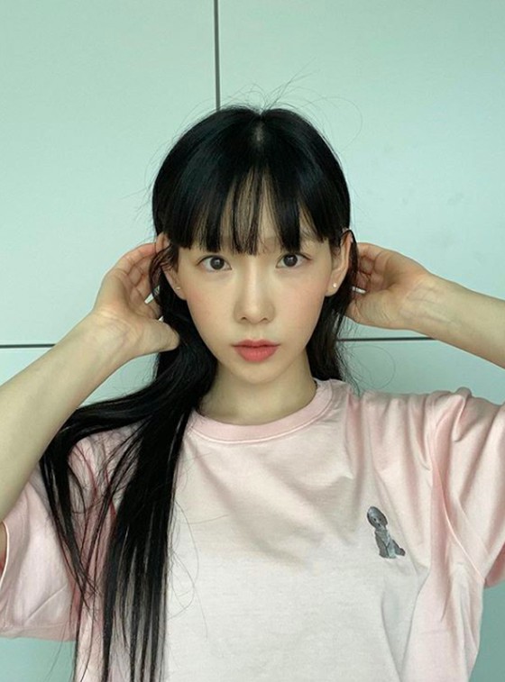 Tae Yeon (SNSD (Girls 'Generation)), memotong poninya dan memancarkan pesona menyegarkan ... "I love you"