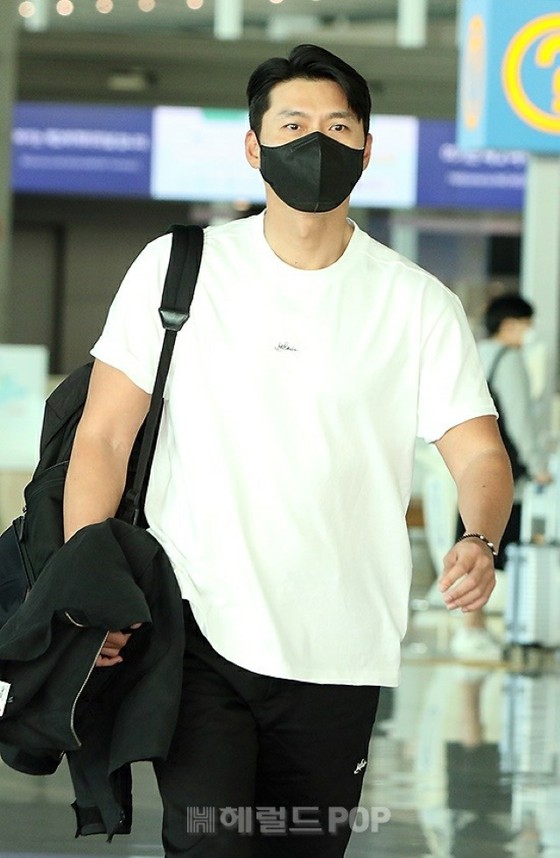 [Foto] Aktor Hyun Bin & Song YEJI couple akhirnya berangkat bulan madu = Bandara Internasional Incheon, Korea Selatan