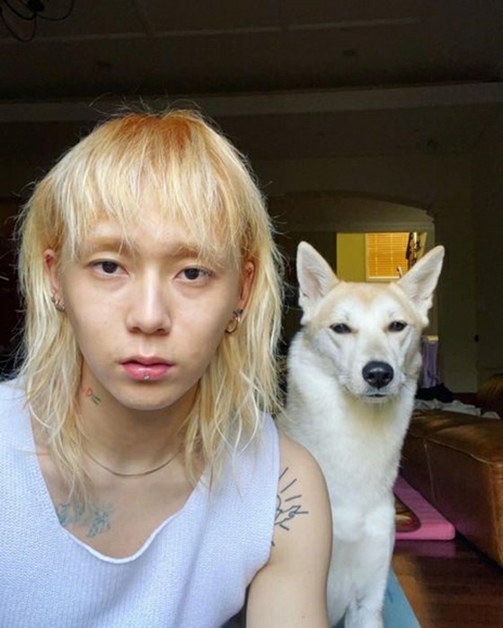 DAWN (EDawn) berkencan dengan HyunA, kali ini tato di putingnya "Itu sangat, sangat menyakitkan"