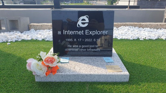 Makam "Internet Explorer" muncul di Korea Selatan = insinyur pria didirikan dan menjadi Hot Topic