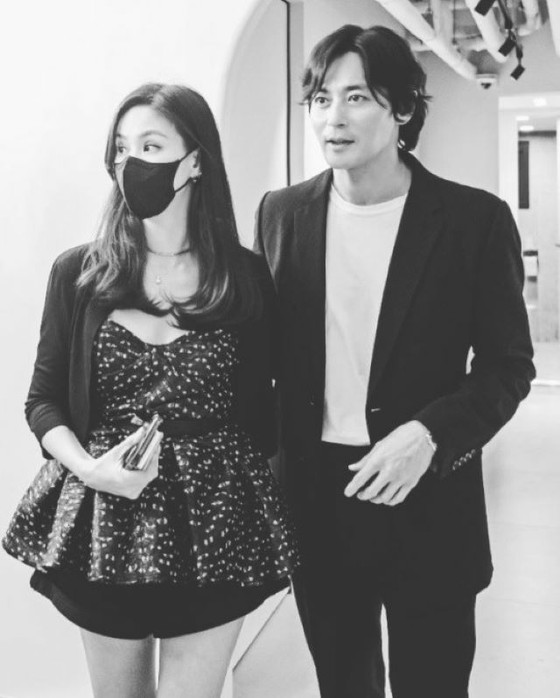 Aktor Jang Dong Gun, mesra Postingan Baru untuk pertama kalinya dalam 4 bulan untuk istrinya, Go So Young... Pasangan dengan visual sempurna