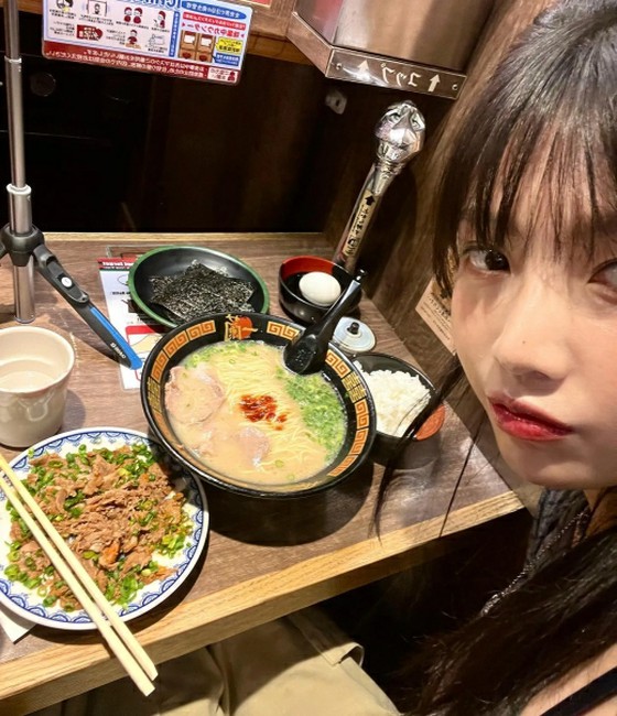 JOY (RedVelvet) menikmati Tokyo... Makan ramen sendirian?