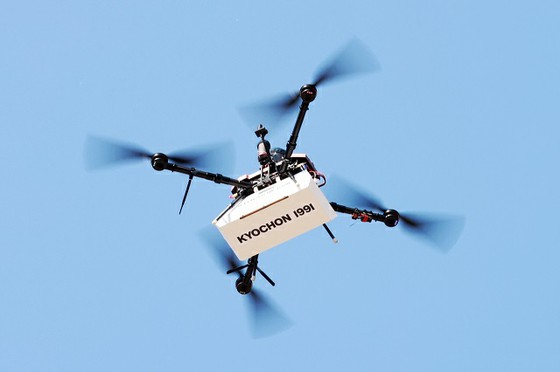 "Ayam dari langit" ... uji terbang toko khusus ayam Korea Selatan "pengiriman drone"