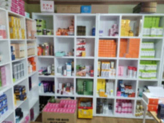 Orang asing yang membuka `` apotek ilegal '' di sebuah apartemen ... menjual obat-obatan dengan harga 15% lebih tinggi dari harga sebenarnya = laporan Korea Selatan