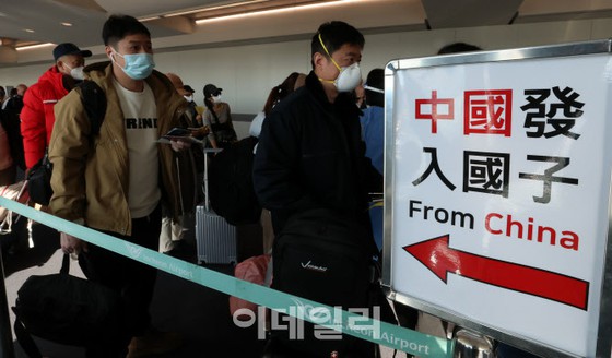 China 'menyatakan keprihatinannya', menangguhkan penerbitan visa jangka pendek Korea Selatan = Korea Selatan