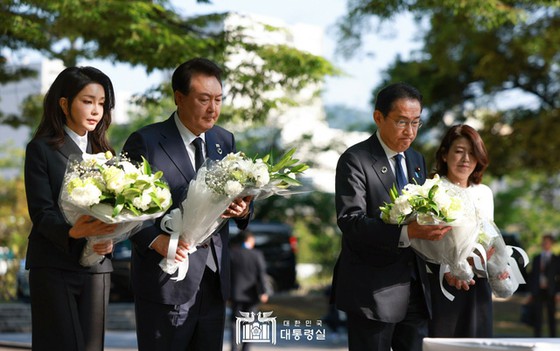 <W Commentary> Presiden Yoon dari Korea Selatan, yang bertemu dengan penyintas bom atom Korea yang tinggal di Jepang = Apakah ini akan mengarah pada dukungan untuk korban di masa depan?