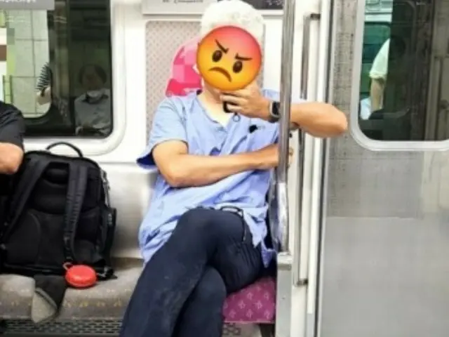 "Malu pada dokternya"... Dokter yang duduk di "kursi bersalin" dengan gaun bedah memicu kontroversi (Korea Selatan)