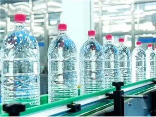 Seoul memberikan 100.000 botol air Sungai Han ke kota Gangneung yang dilanda kekeringan terburuk dalam sejarah - media Korea Selatan