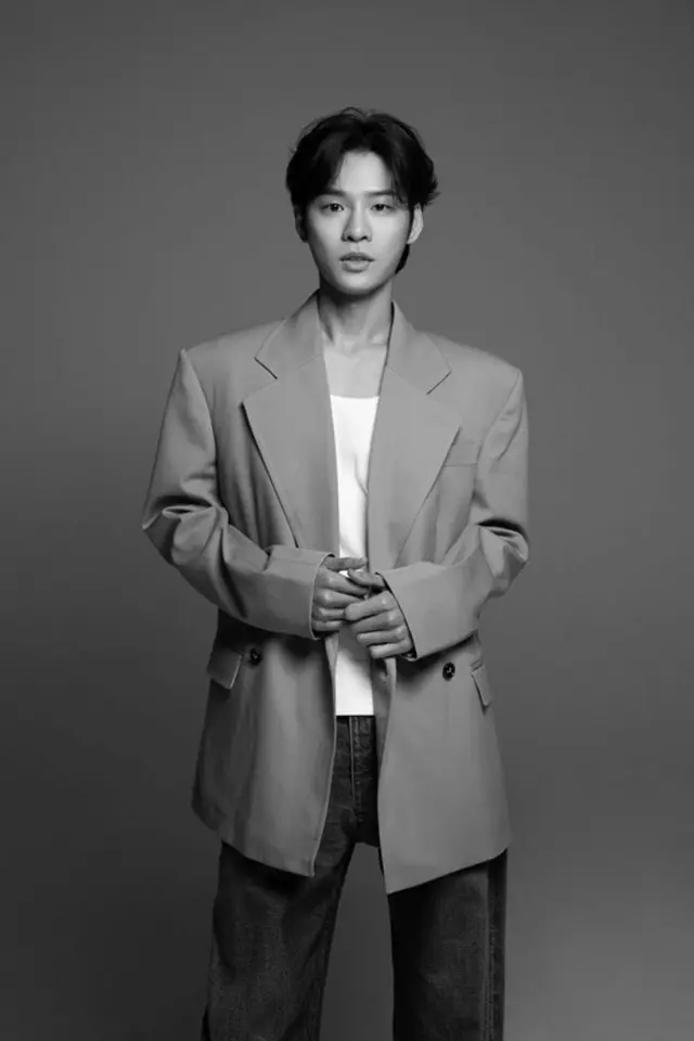 俳優ユン・ジオン、飲酒運転を謝罪...「覚えていないほど酒に酔いオートバイに無断で乗り移動」