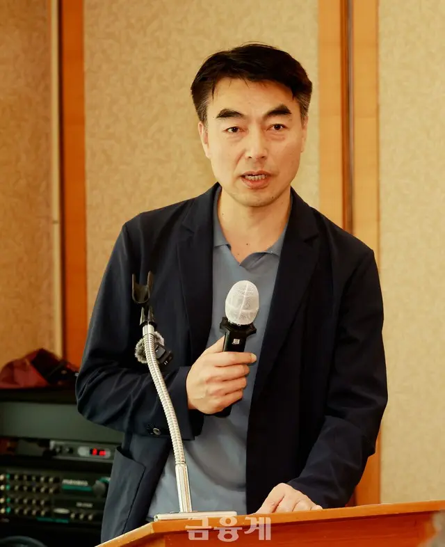 Finnqのチェ・ドゥリプセンター長がトークン証券（STO）とステーブルコイン法案導入の争点改善課題と関連した主題を発表している。（写真：金融界提供）