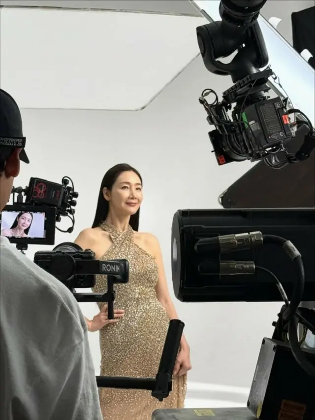 女優チェ・ジウ、優雅なドレス姿2